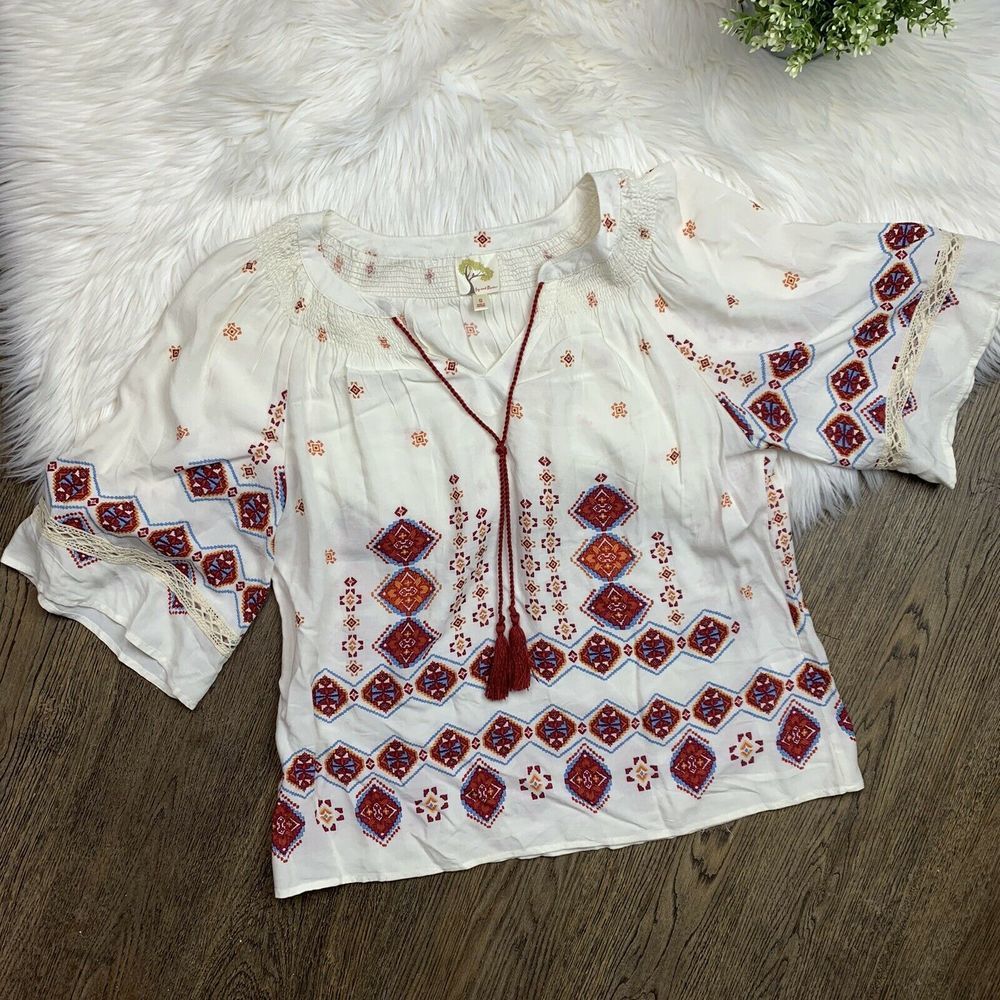 Fig & Flower Cream Tribal Peasant Blouse Top